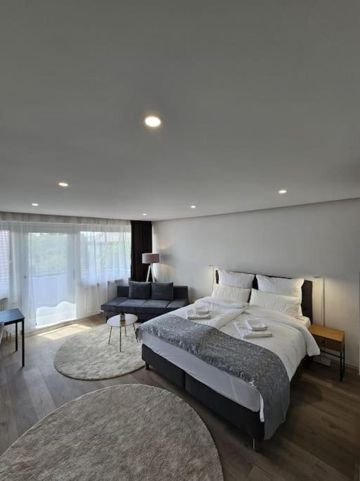 Apartment White Estate Izm *