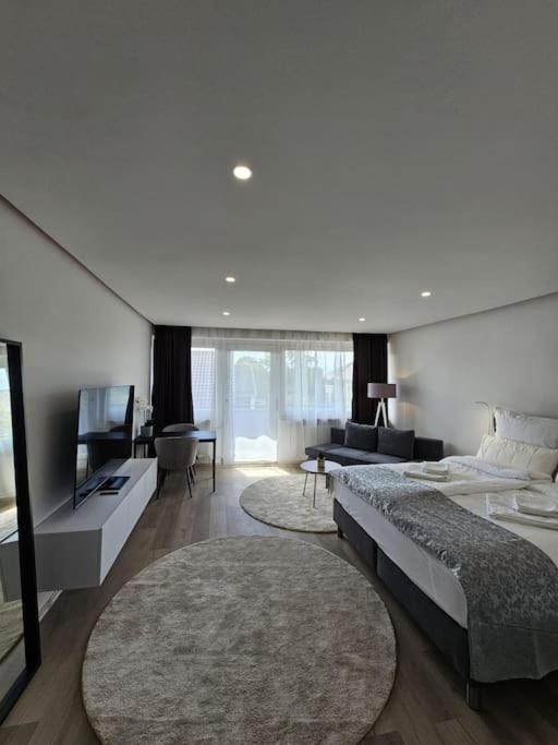 White Estate Izm Apartment Garbsen